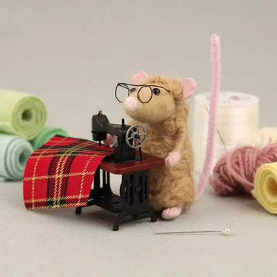 The Makers Sewing Mouse Needle Felting Kit